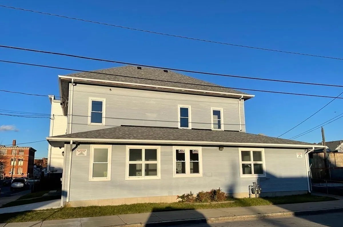 Building Photo - 384 3rd St
