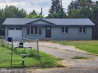 2010 W Briar Ct, Grandview, WA 98930