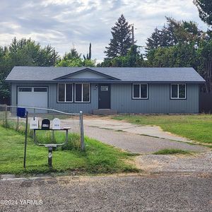 2010 W Briar Ct, Grandview, WA, 98930