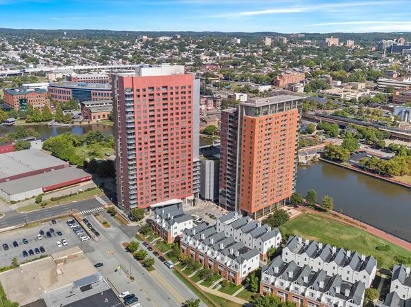 105 Christina Landing Dr APT 905, Wilmington, DE 19801