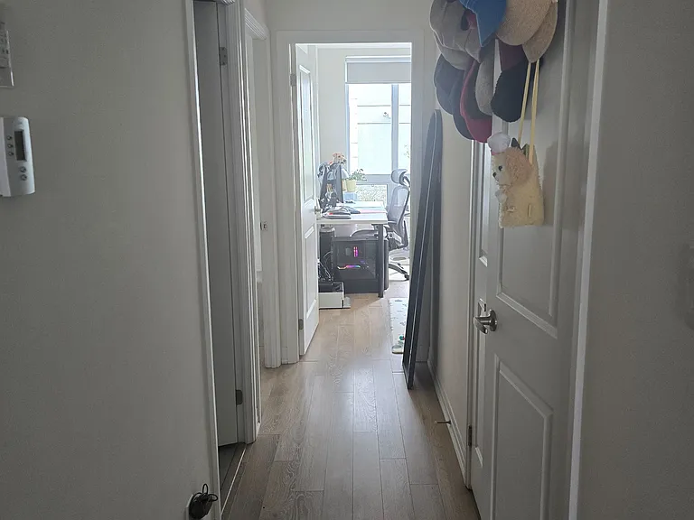 680 Atwater Ave #22 — Photo 5