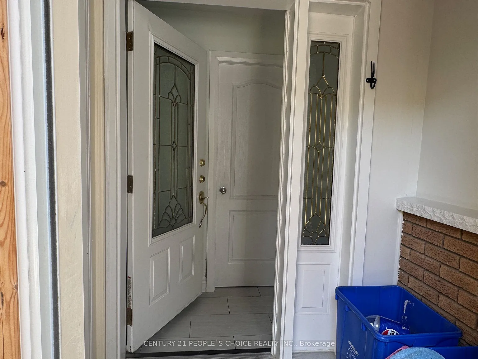 3 bed, $2,200 — Photo 4