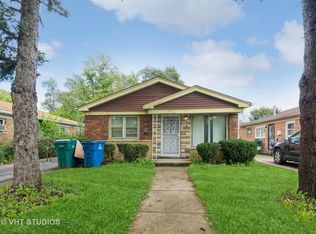 15545 Vincennes Rd, Phoenix, IL 60426