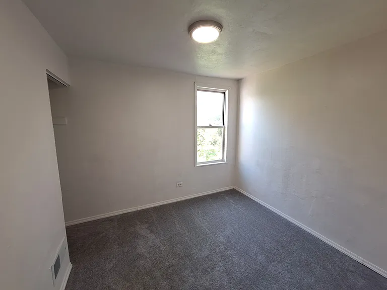 810 Etna St — Photo 14
