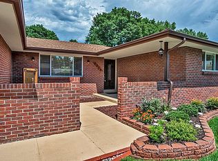 8909 W Harvard Pl, Lakewood, CO 80227