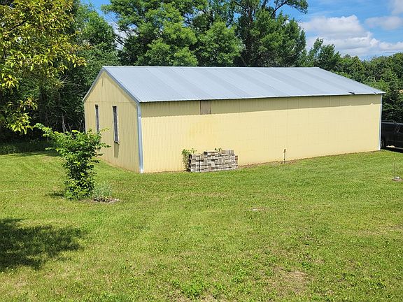2nd image of 24812 River Lake Heights Rd