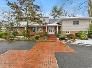 925 Browers Point Br, Woodmere, NY