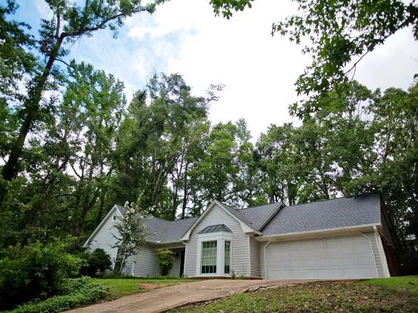 1128 Shelia Dr, Oxford, MS 38655