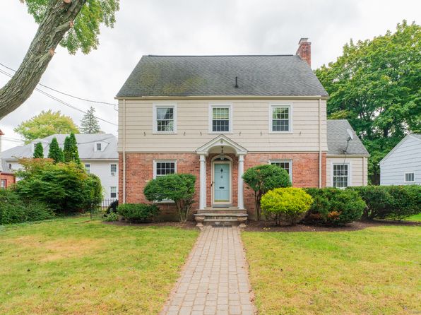 6 Lemay St