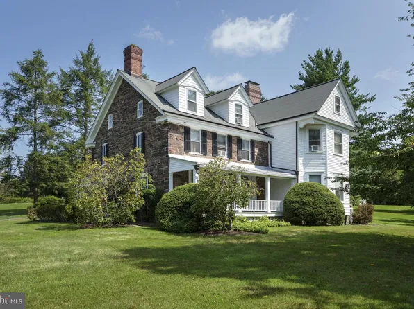 1206 River Rd, Titusville, NJ 08560