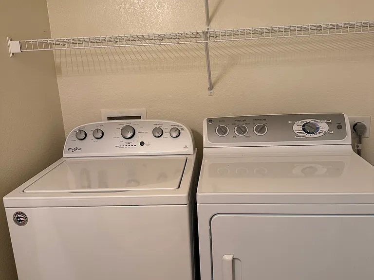 731 Majestic Dr — Photo 1