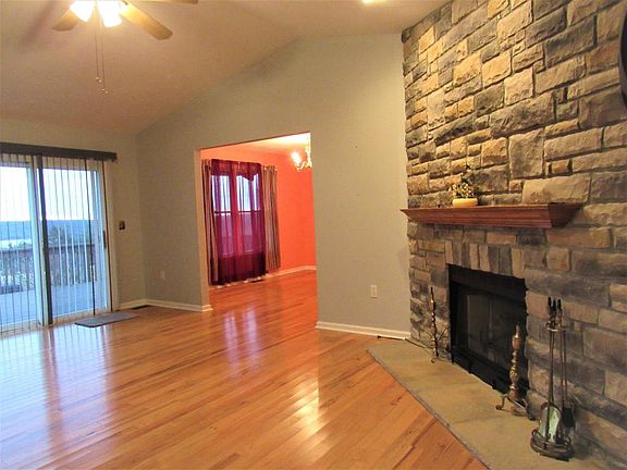 2nd image of 11117 Cedar St