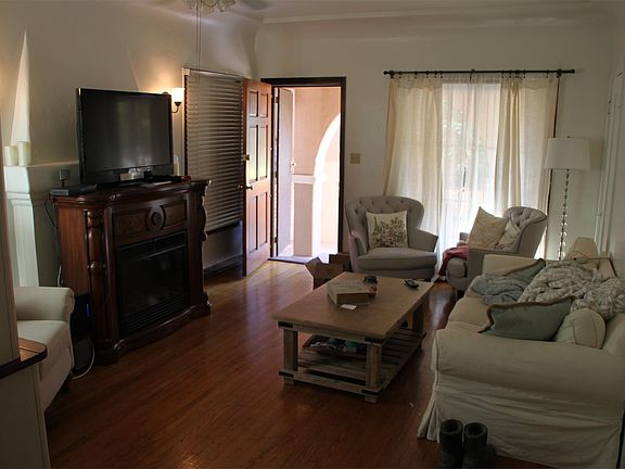 2nd image of 715 W 30th St #4