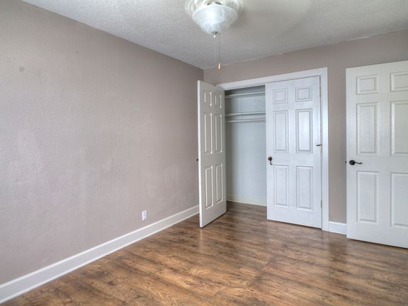 3rd image of 2303 Moser St APT 2