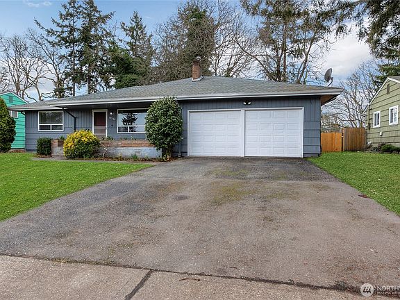 3rd image of 10324 Montrose Avenue SW