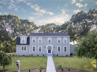 28 Briarwood Rd, Lincoln, RI 02865