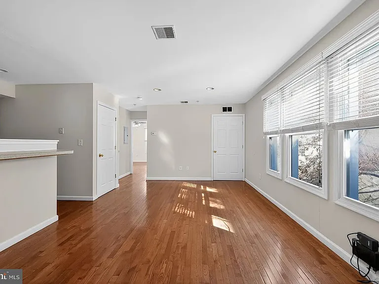 1521 N 15th St #2 — Photo 10