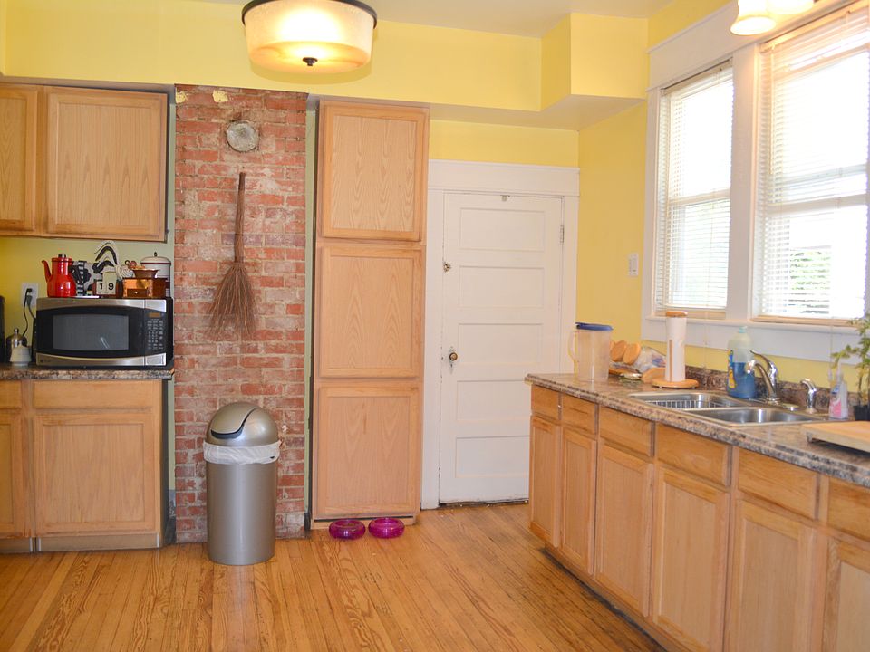 2nd image of 309 E Stonewall Dr