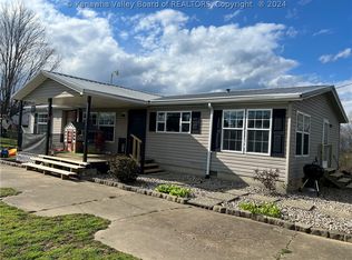 1161 Chestnut Ridge Rd, Mount Alto, WV 25264