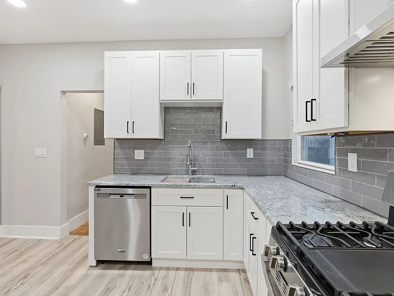 43 Lonsdale St #2 — Photo 21