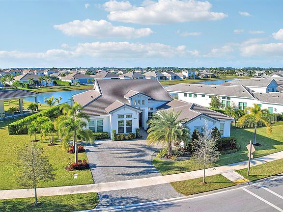 2nd image of 4673 Estates Circle