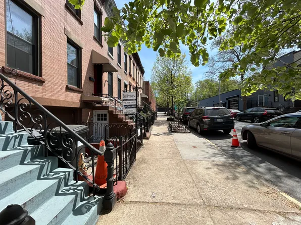 213a 29th Street image 1 of 19
