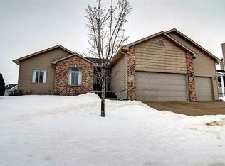 466 Geneva Way, Verona, WI 53593