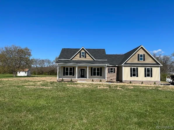 207 Matthews Cove Rd, Montross, VA 22520