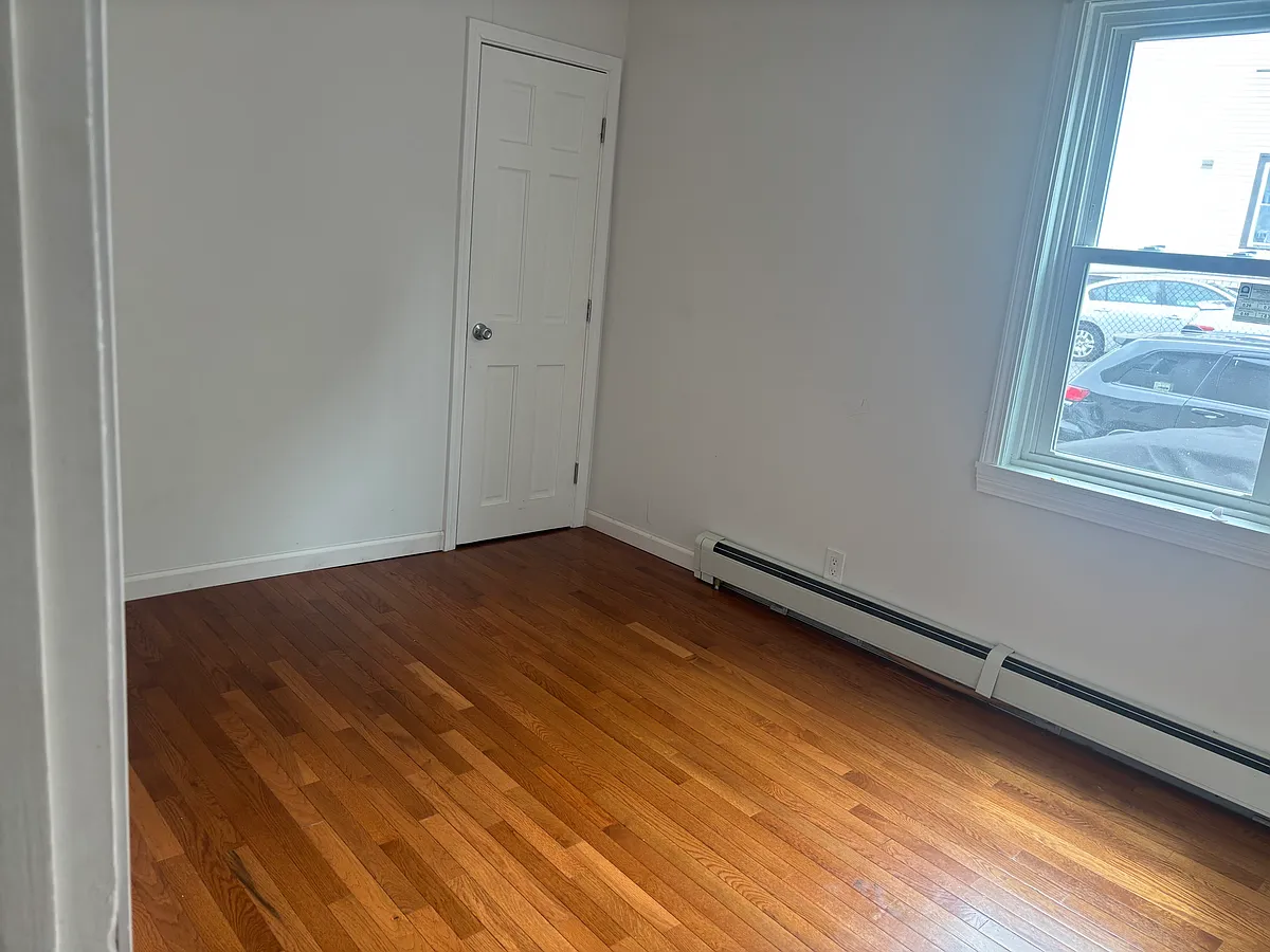 Building Photo - 416 Admiral St #1