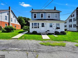 207 E Hunter St, Lyon Station, PA 19536