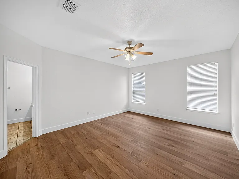11630 La Grange Dr — Photo 15