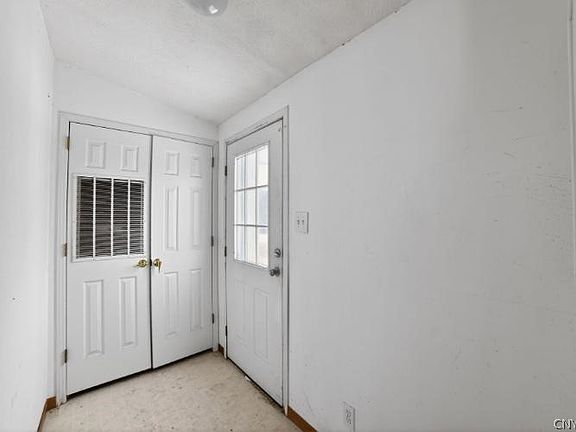 5th image of 1457 Butternut Rd