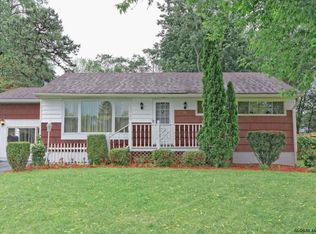55 Red Fox Dr, Albany, NY 12205