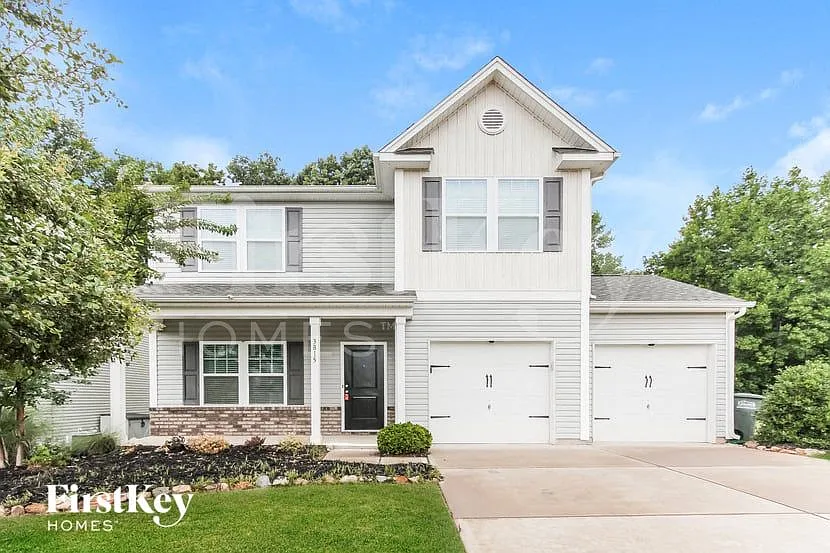 3815 Streamside Dr