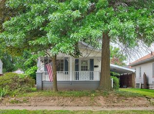 22 Carlton Dr, Akron, OH 44312