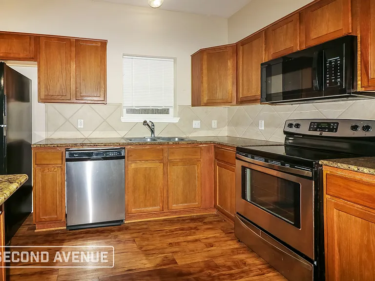 7030 Saar Ct — Photo 4