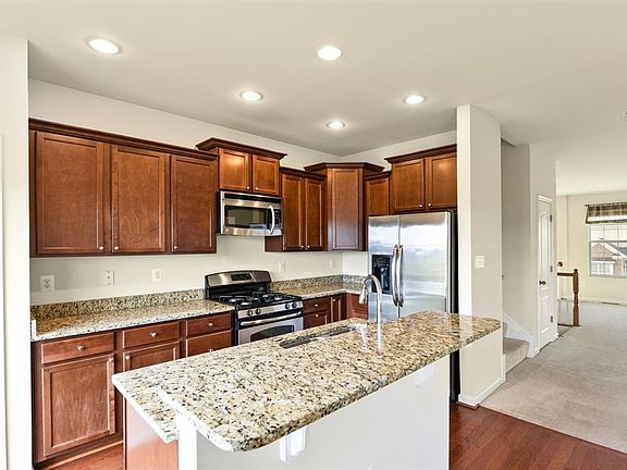 5th image of 20788 Brunswick Ln