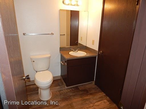 3rd image of 2526 42nd Ave SE #14-6915146