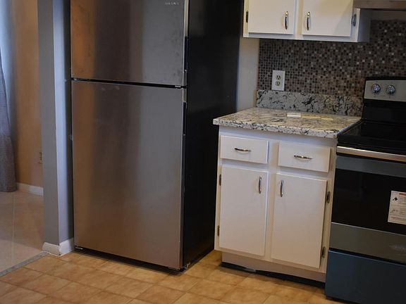 3rd image of 3759 Mil Pond Ct