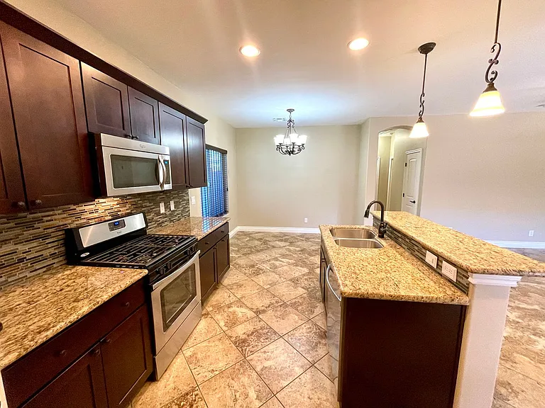 2448 Cliff Rose Way — Photo 14