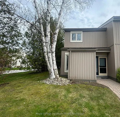 561 Oxbow Cres #1 Photo 1