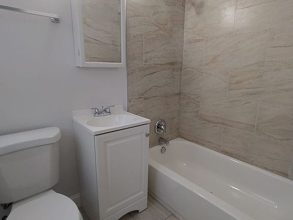 2nd image of 125 SW 5th Ct #3