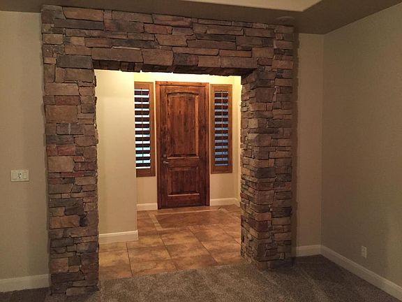 5th image of 736 W 1600 North Cir