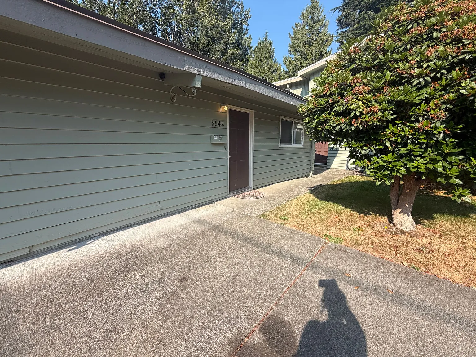 SEA 9542 8th Ave — Photo 2