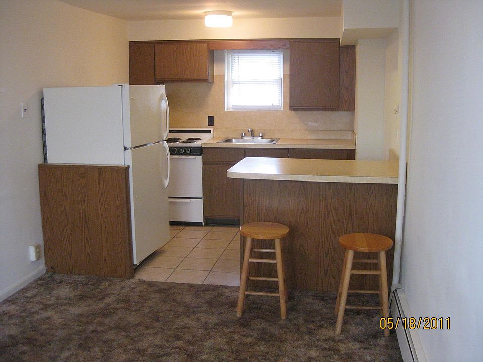 Kitchen / Living Area