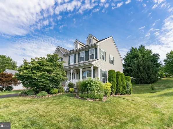 202 Hackney Ln, Schwenksville, PA 19473