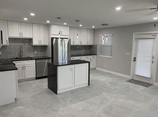 1064 Exeter Dr #D, Boca Raton, FL 33434