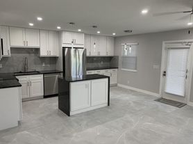 1064 Exeter Dr, Boca Raton, FL