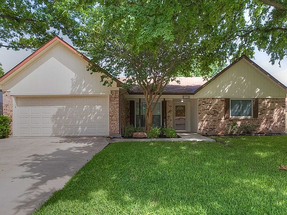 10108 Buffalo Grove Rd-2.jpg