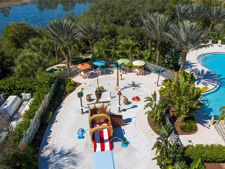 686 Longboat Dr — Photo 49